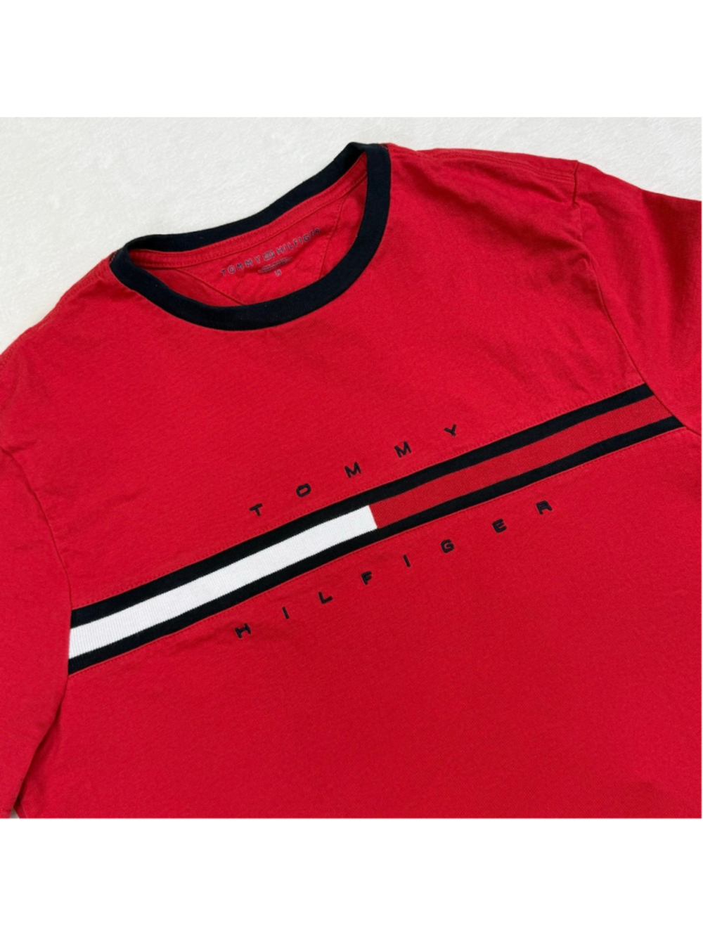 Men's Tommy Hilfiger Red Short Sleeve Tee Medium with Black Trim